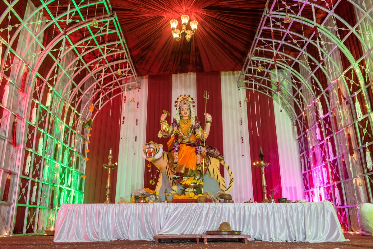 Durga-Puja-and-Navratri-in-Mumbai-Two-Celebrations-One-Spirit