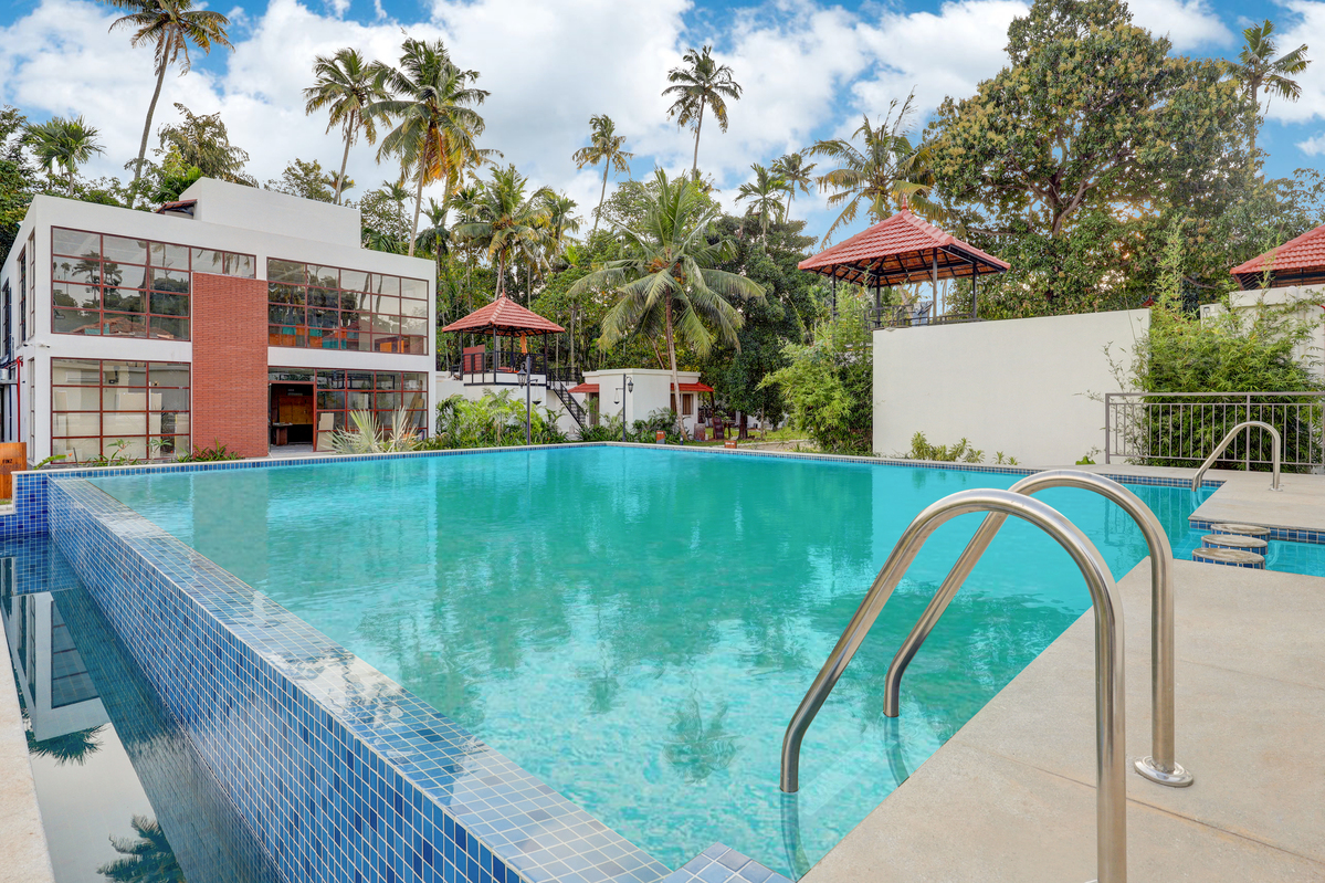Experience-Luxurious-Amenities-at-Club-Mahindra-Arookutty-Resort