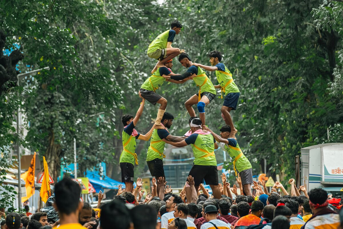 Gujarat--Dwarkas-Divine-Festivities