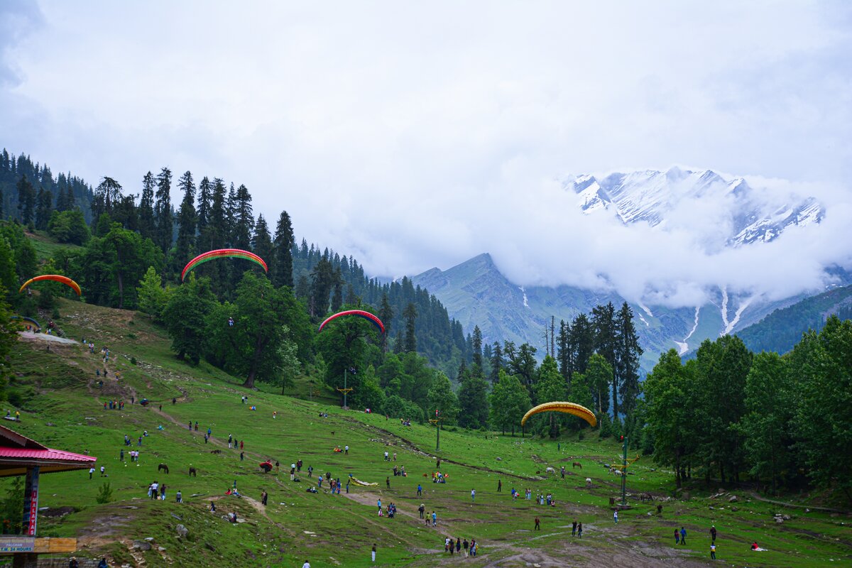 Manali-vs-Dharamshala--Which-One-Should-You-Choose