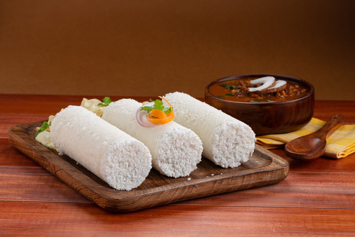 Puttu-with-Kadala-Curry