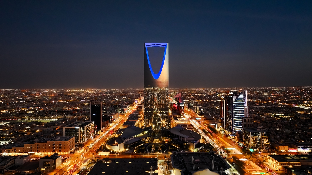 Saudi-Arabia-A-Land-of-Forgotten-Cities-and-Golden-Sands
