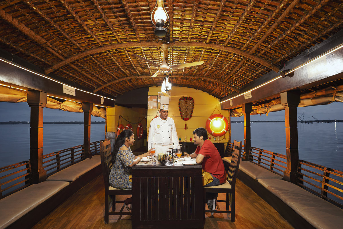The-Charm-of-Floating-Cottages