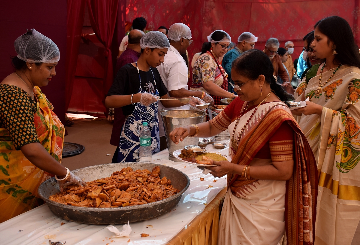 What-to-Eat-in-Kolkata-During-Durga-Puja