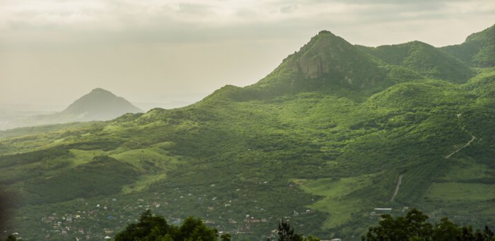 Tourist places near Pune within 100 km