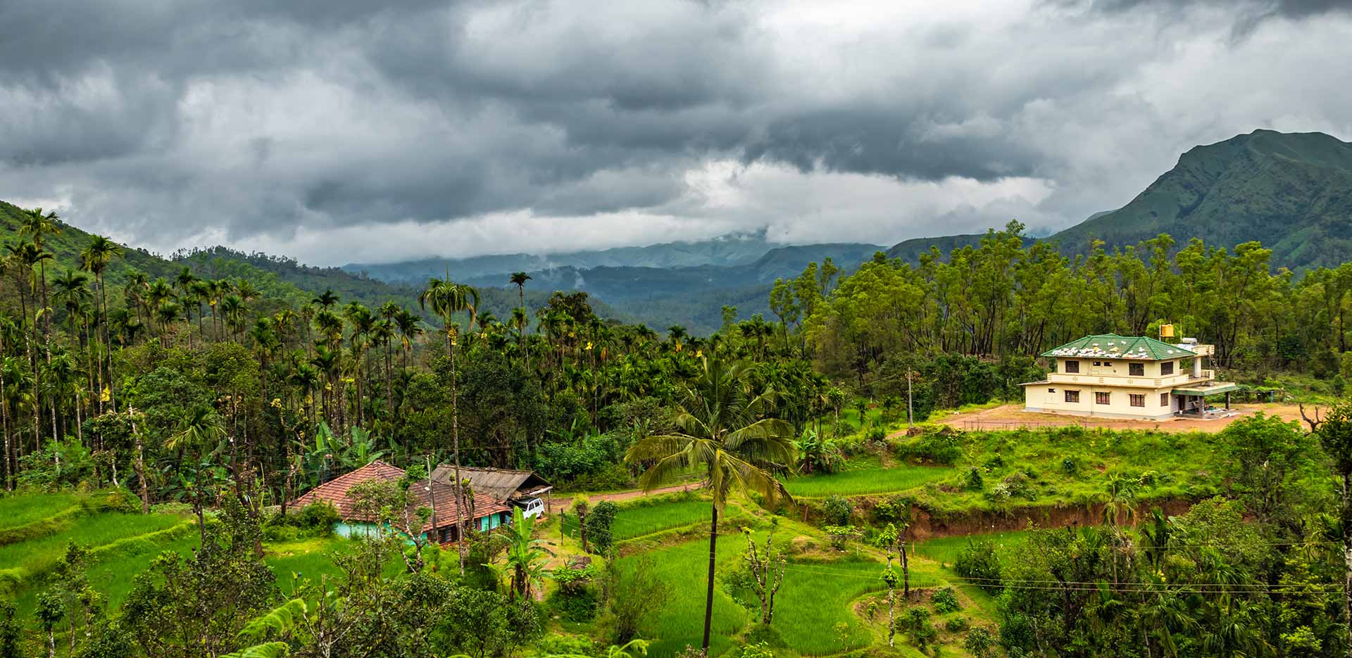 how to reach coorg