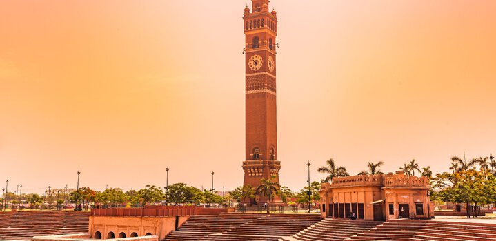 How to Reach Lucknow