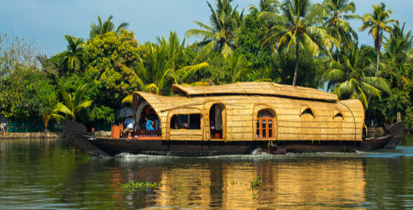 Houseboat Cruising at Club Mahindra Ashtamudi, Kerala