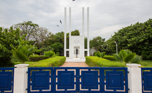 French War Memorial - Places to Visit Pondicherry