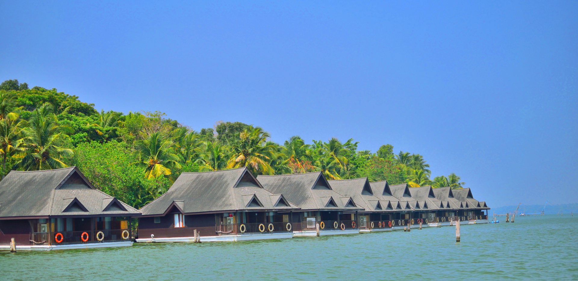 Floating Cottages Of Ashtamudi
